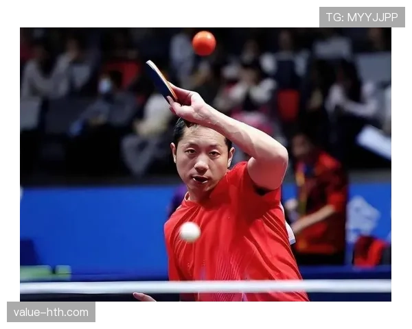 看到许昕的生活照，训练场上的狠劲儿一下子变成下馆子刷卡刷到怀疑人生